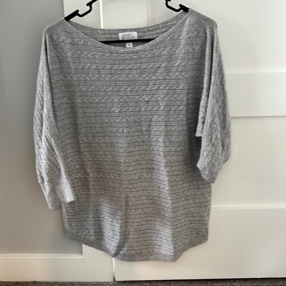 Grey 3/4 length sleeve sweater